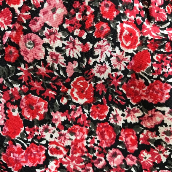 Joie Floral Print Silk Blouse with MEASUREMENTS Size Small Red Pink Black - Picture 7 of 7